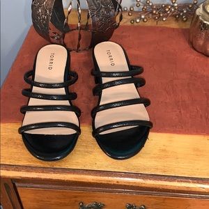 NWT Black strappy block heel sandals